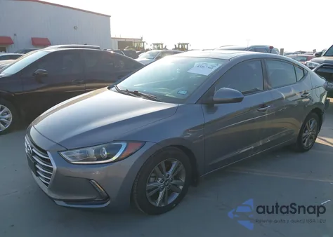 2018 Hyundai Elantra Value Edition z USA, uszkodzony, nr VIN 5NPD84LF8JH344729